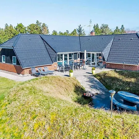 Holiday Iv Semesterbostad
